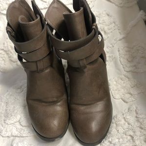 Ankle boots